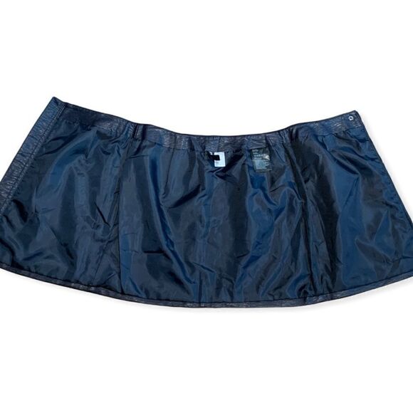 𝅺DIVIDED By H&M Zippered Faux Leather Navy Mini Skirt - Picture 3 of 8